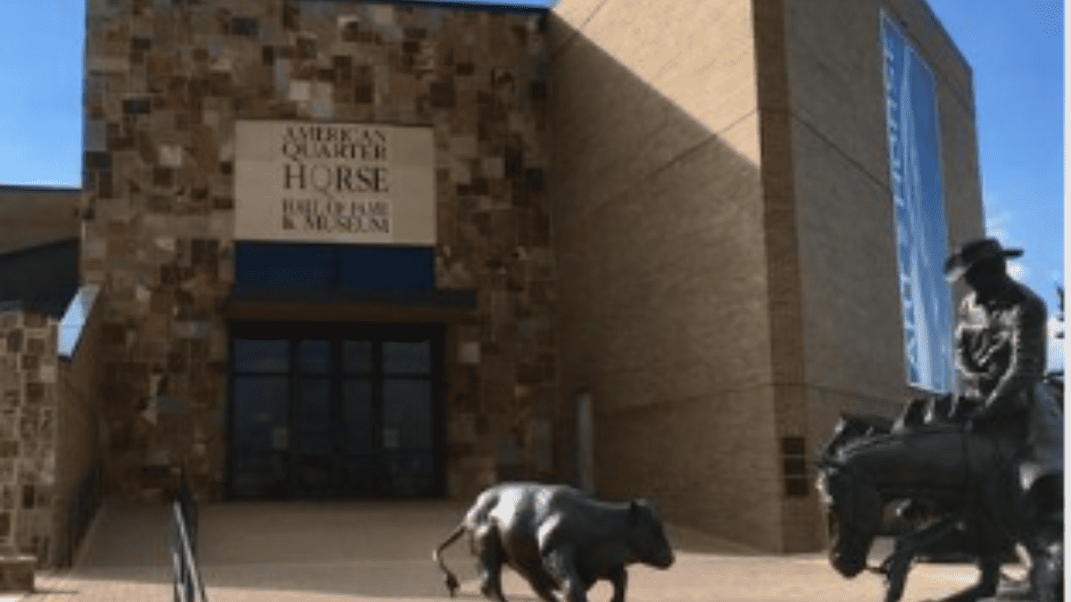 Photo of the front door of the American quarter horse hall of fame